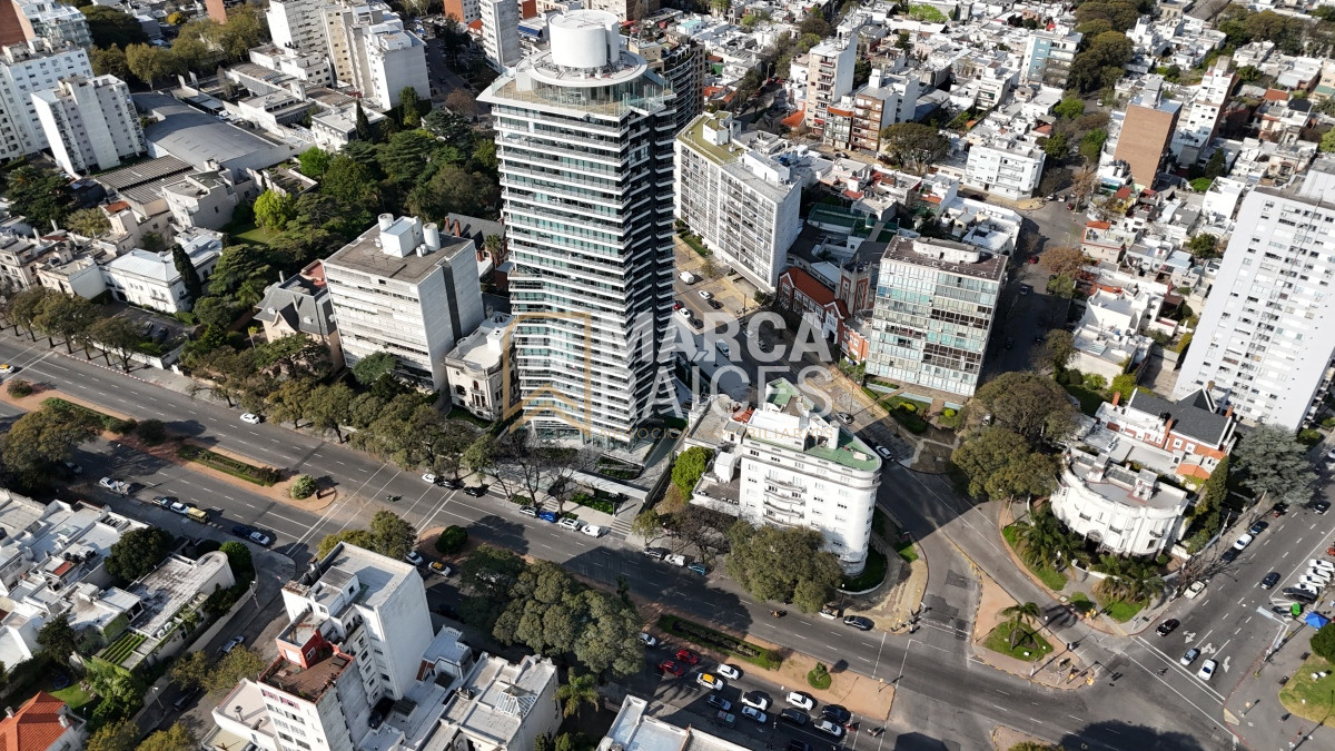 Terreno ID.37 - Venta Terreno Con Doble Acceso Bulevar Artigas y Ponce Pocitos Montevideo