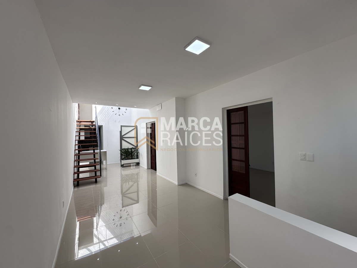 Apartamento ID.1334 - Venta casa ph 3 dormitorios entrada independiente con terraza cerca del Antel Arenas Montevideo