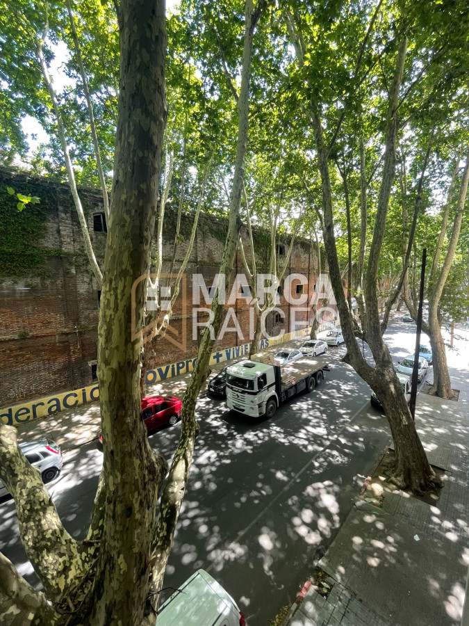 Apartamento ID.1474 - Alquilo apartamento de 1 dormitorio amueblado con cochera en Centro, Montevideo.