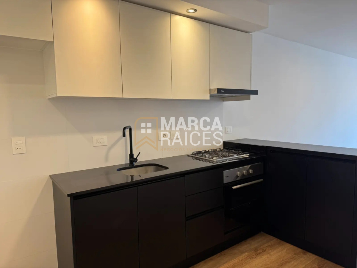 Apartamento ID.2090 - Alquiler Apartamento 1 Dormitorio y medio Centro Montevideo