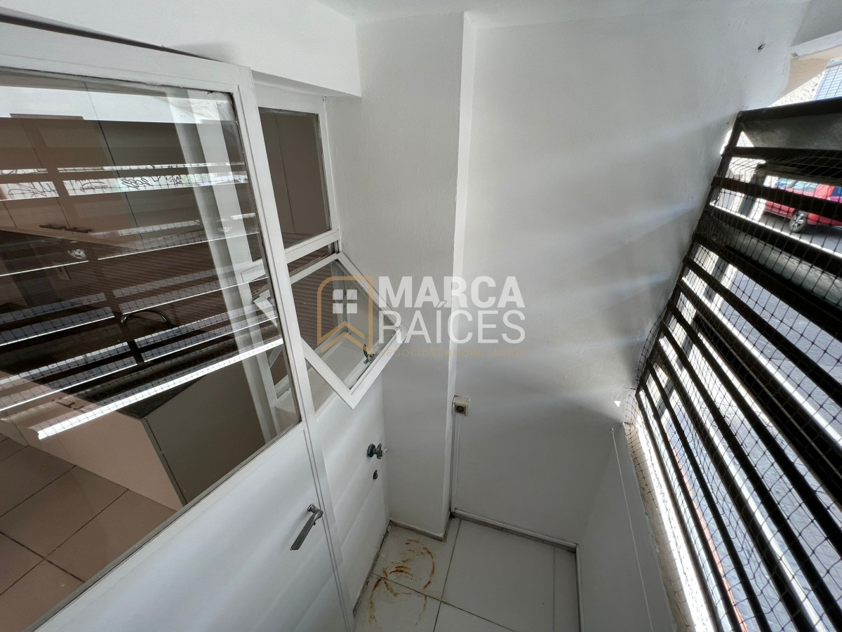Apartamento ID.185 - Alquiler Apartamento 1 Dormitorio al Frente Planta Baja Cordon Sur Montevideo