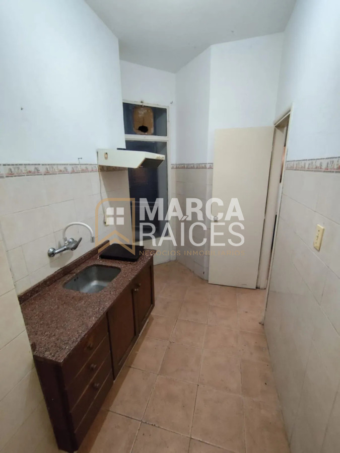 Apartamento ID.2067 - Alquiler Apartamento 3 Dormitorios Centro Montevideo