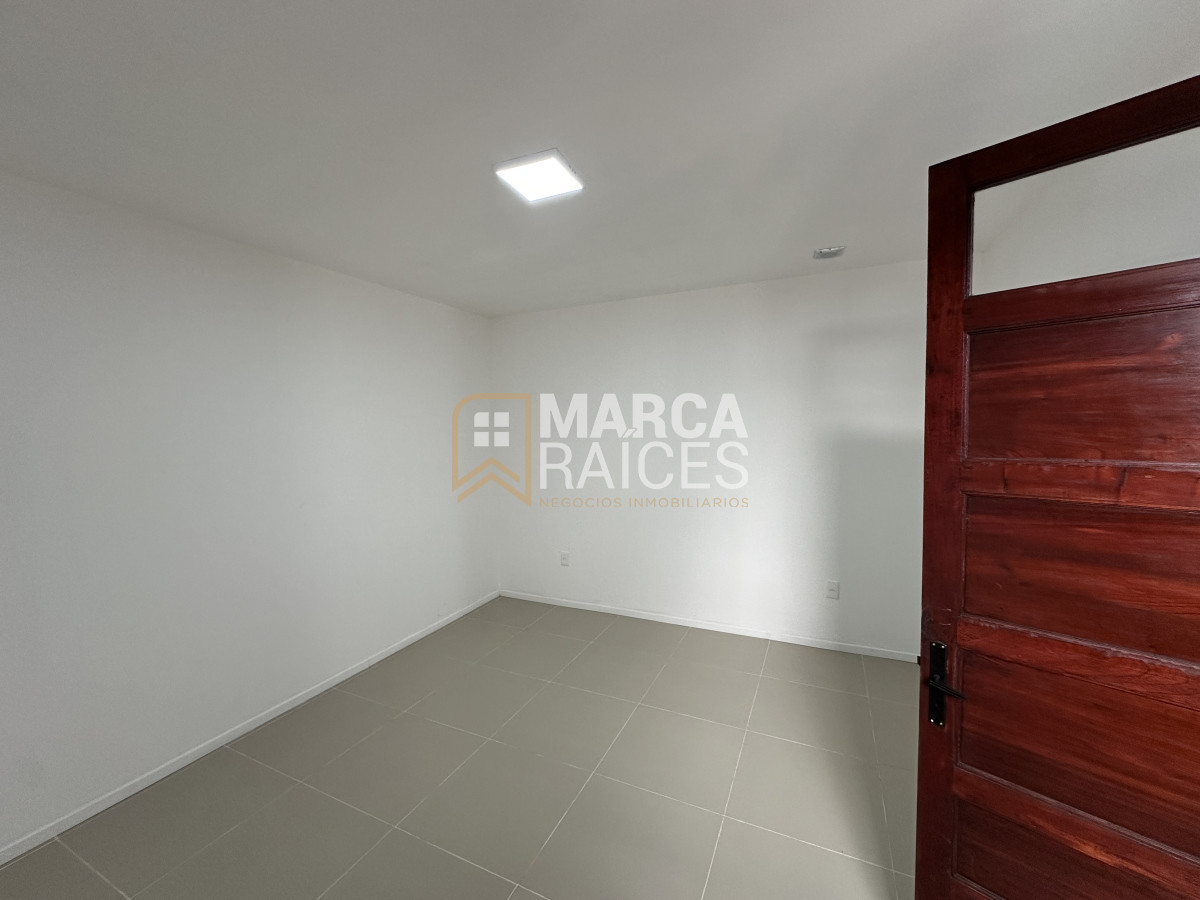Apartamento ID.1334 - Venta casa ph 3 dormitorios entrada independiente con terraza cerca del Antel Arenas Montevideo