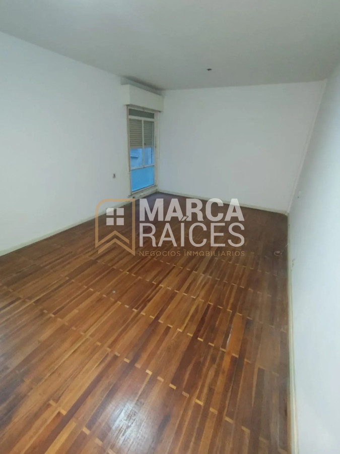 Apartamento ID.2067 - Alquiler Apartamento 3 Dormitorios Centro Montevideo