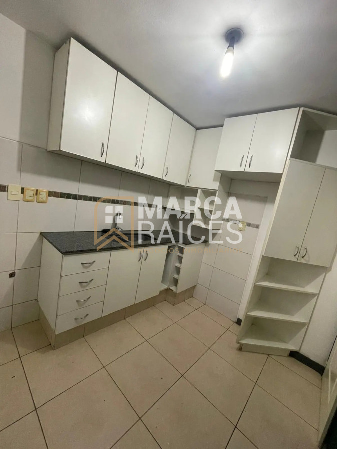 Apartamento ID.1474 - Alquilo apartamento de 1 dormitorio amueblado con cochera en Centro, Montevideo.