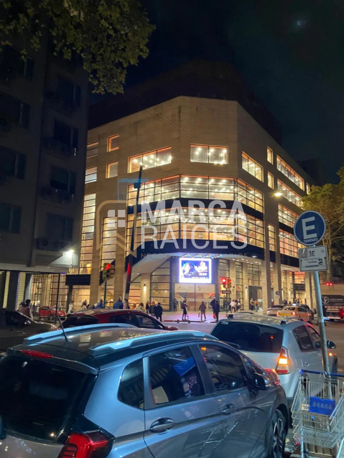 Apartamento ID.2067 - Alquiler Apartamento 3 Dormitorios Centro Montevideo