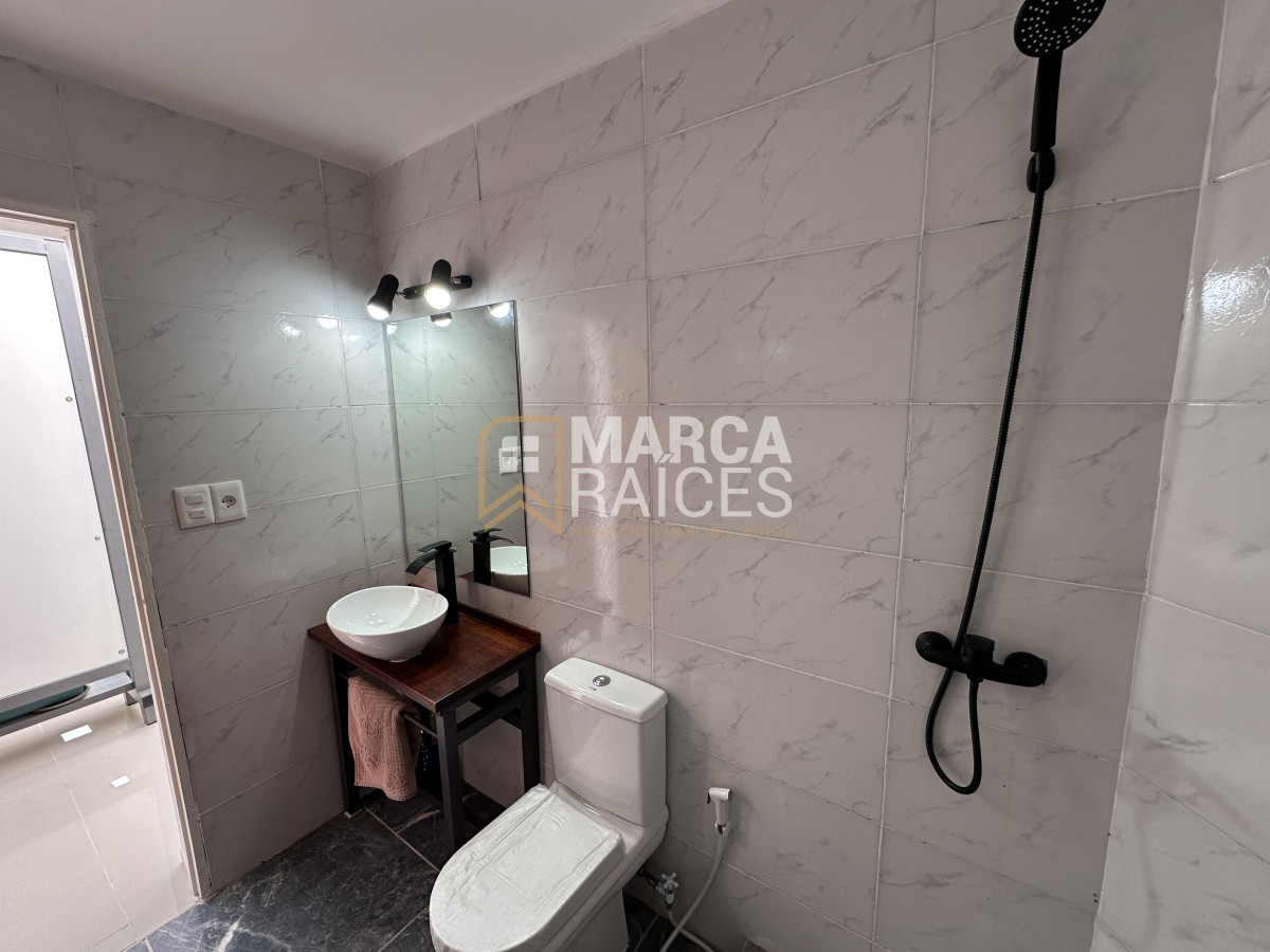 Apartamento ID.1334 - Venta casa ph 3 dormitorios entrada independiente con terraza cerca del Antel Arenas Montevideo