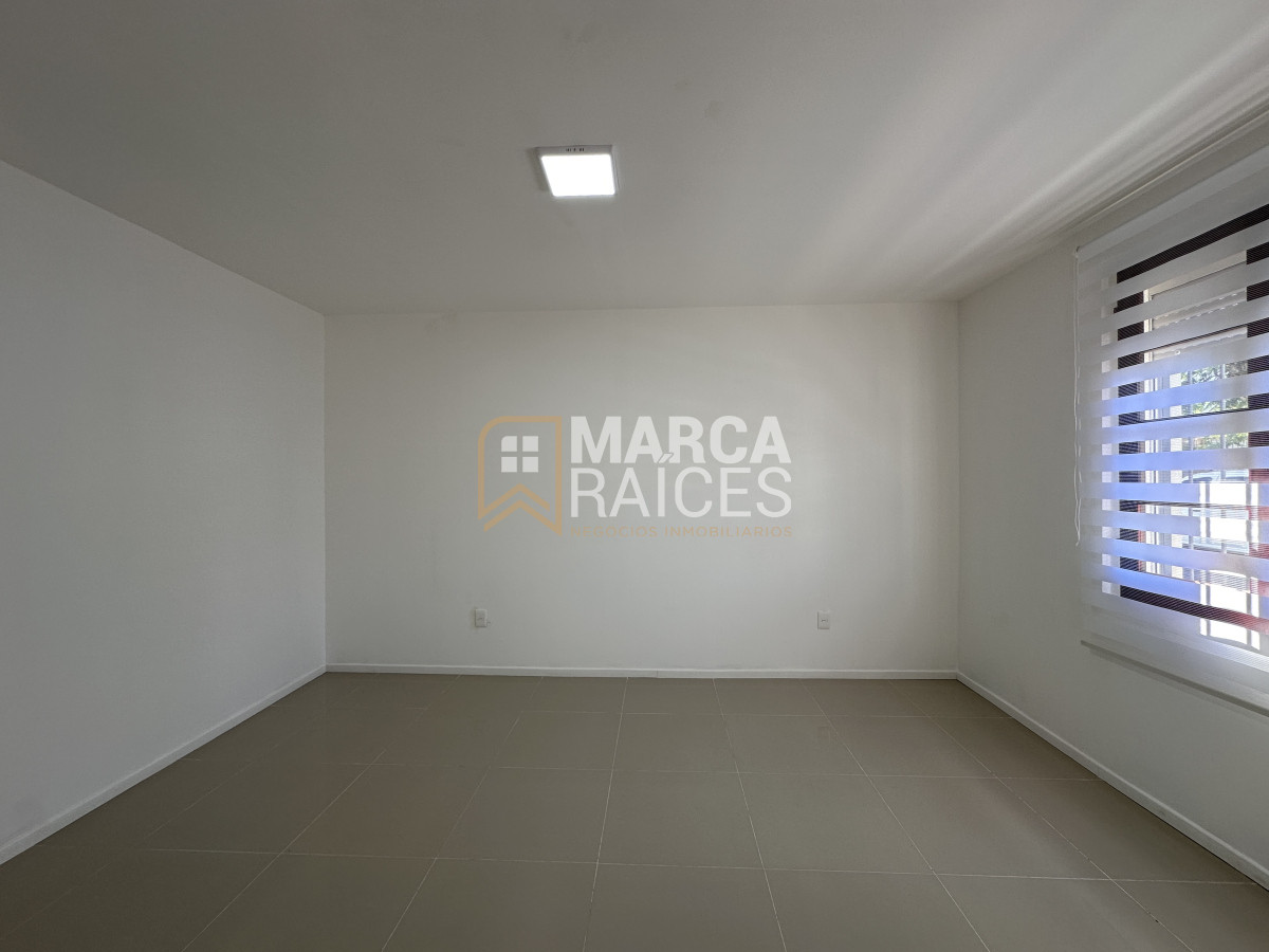 Apartamento ID.1334 - Venta casa ph 3 dormitorios entrada independiente con terraza cerca del Antel Arenas Montevideo