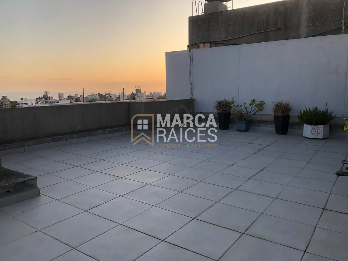 Apartamento ID.1778 - Alquiler Monoambiente con balcón. Pocitos, Montevideo