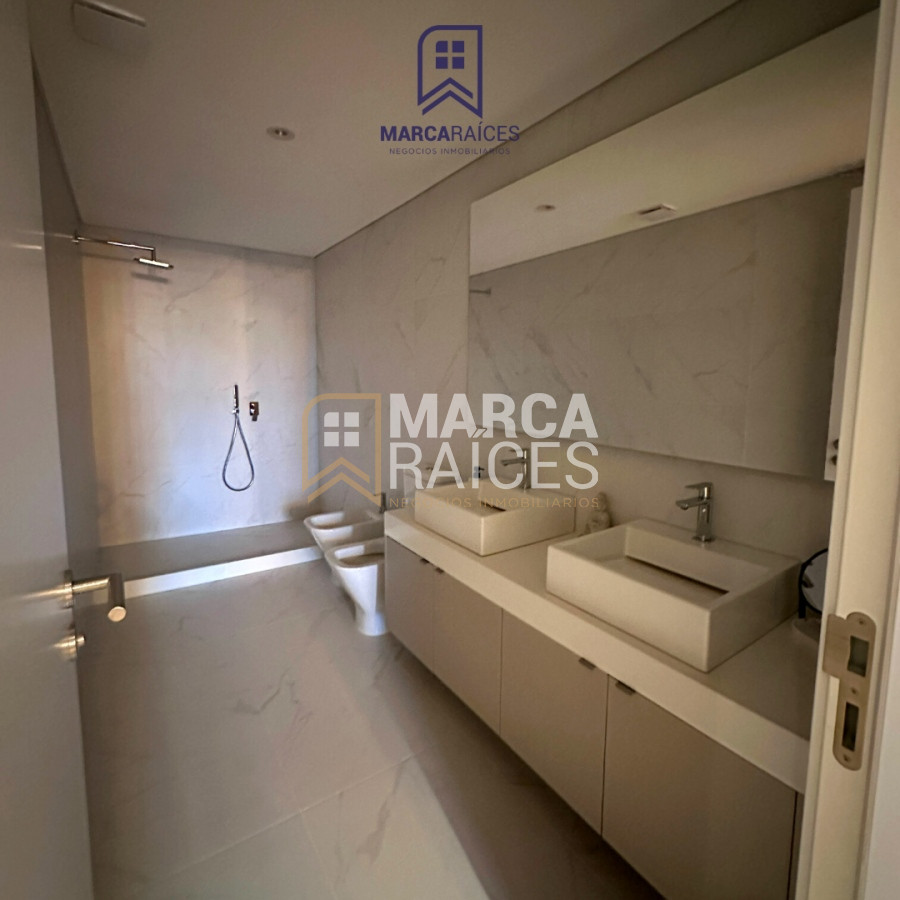 Apartamento ID.519 - Venta Apartamento a estrenar 2 Dormitorios 2 baños Garage frente a la rambla Carrasco Montevideo
