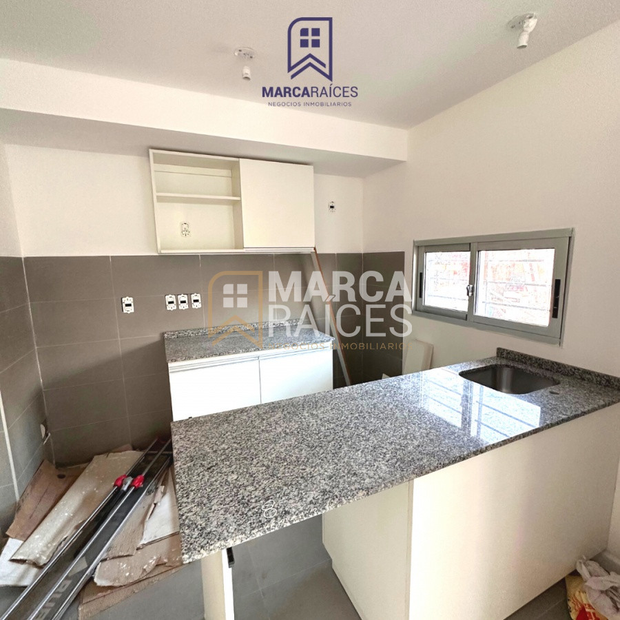 Apartamento ID.270 - Venta casa 2 Dormitorios 2 baños Patio con Parrillero garaje incluido a estrenar Solymar Montevideo