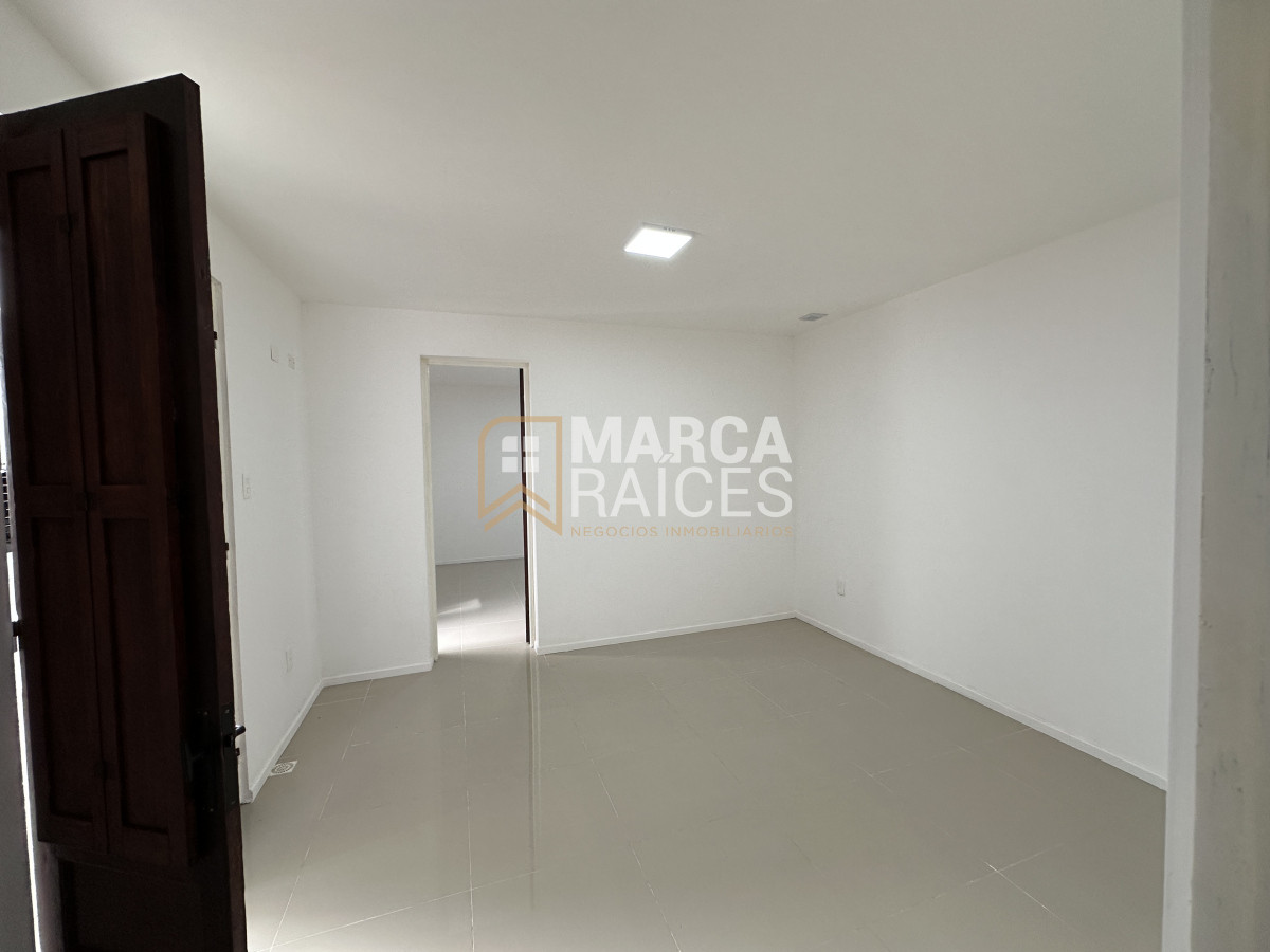 Apartamento ID.1334 - Venta casa ph 3 dormitorios entrada independiente con terraza cerca del Antel Arenas Montevideo