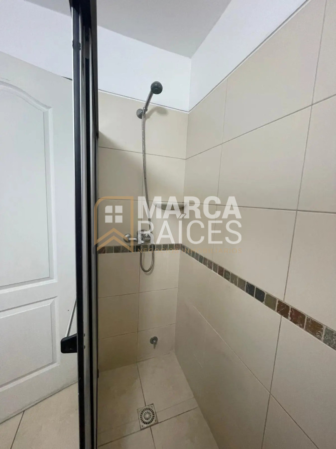 Apartamento ID.1474 - Alquilo apartamento de 1 dormitorio amueblado con cochera en Centro, Montevideo.