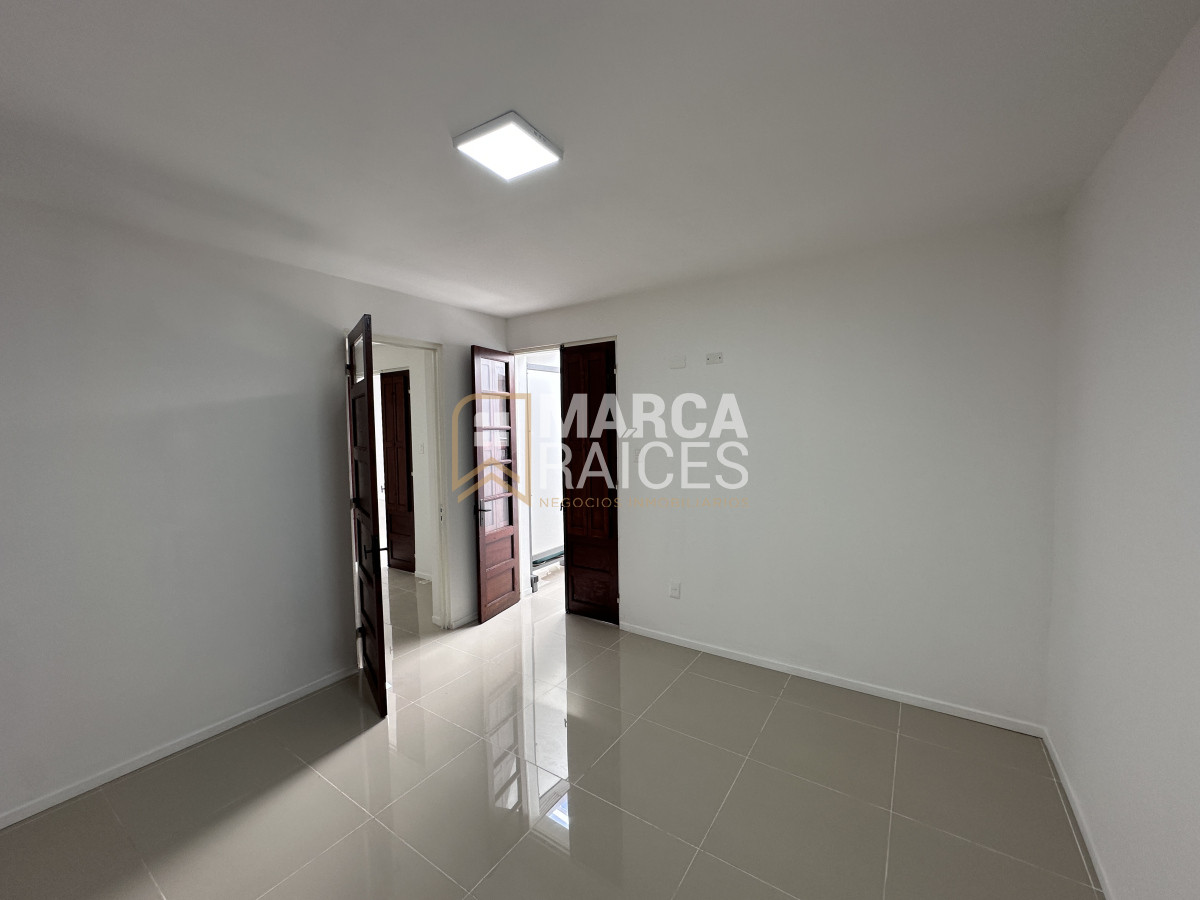 Apartamento ID.1334 - Venta casa ph 3 dormitorios entrada independiente con terraza cerca del Antel Arenas Montevideo