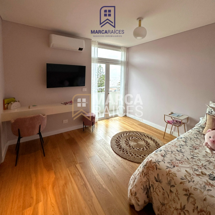 Apartamento ID.519 - Venta Apartamento a estrenar 2 Dormitorios 2 baños Garage frente a la rambla Carrasco Montevideo