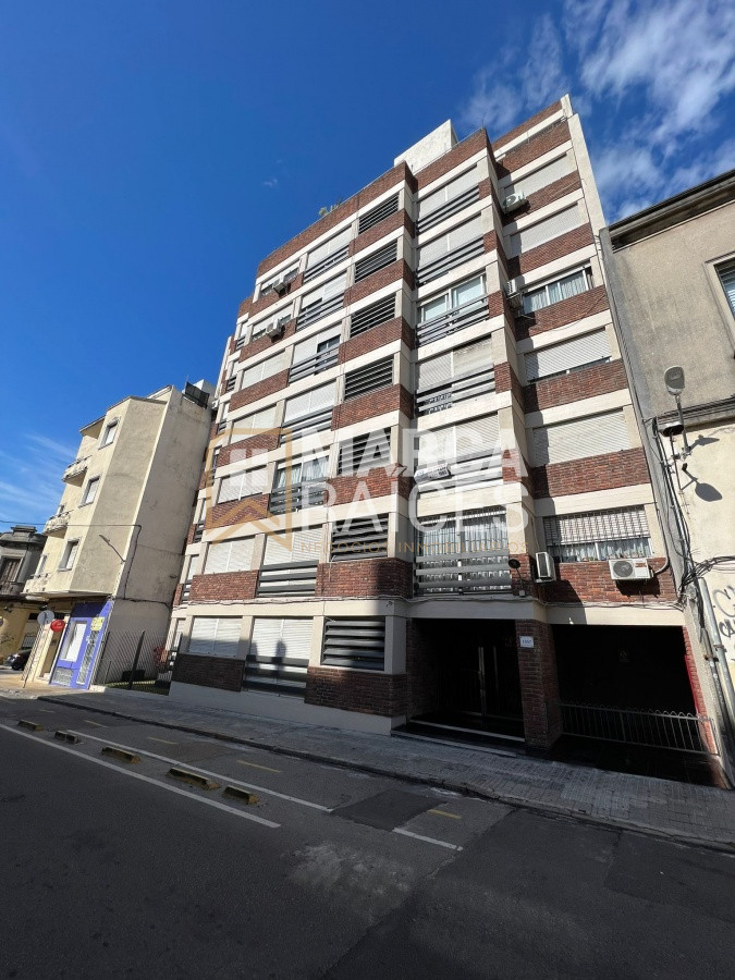 Apartamento ID.185 - Alquiler Apartamento 1 Dormitorio al Frente Planta Baja Cordon Sur Montevideo