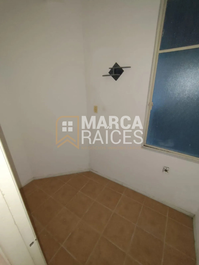 Apartamento ID.2067 - Alquiler Apartamento 3 Dormitorios Centro Montevideo