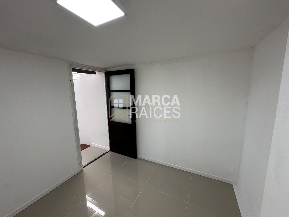Apartamento ID.1334 - Venta casa ph 3 dormitorios entrada independiente con terraza cerca del Antel Arenas Montevideo