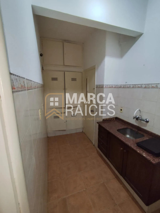 Apartamento ID.2067 - Alquiler Apartamento 3 Dormitorios Centro Montevideo