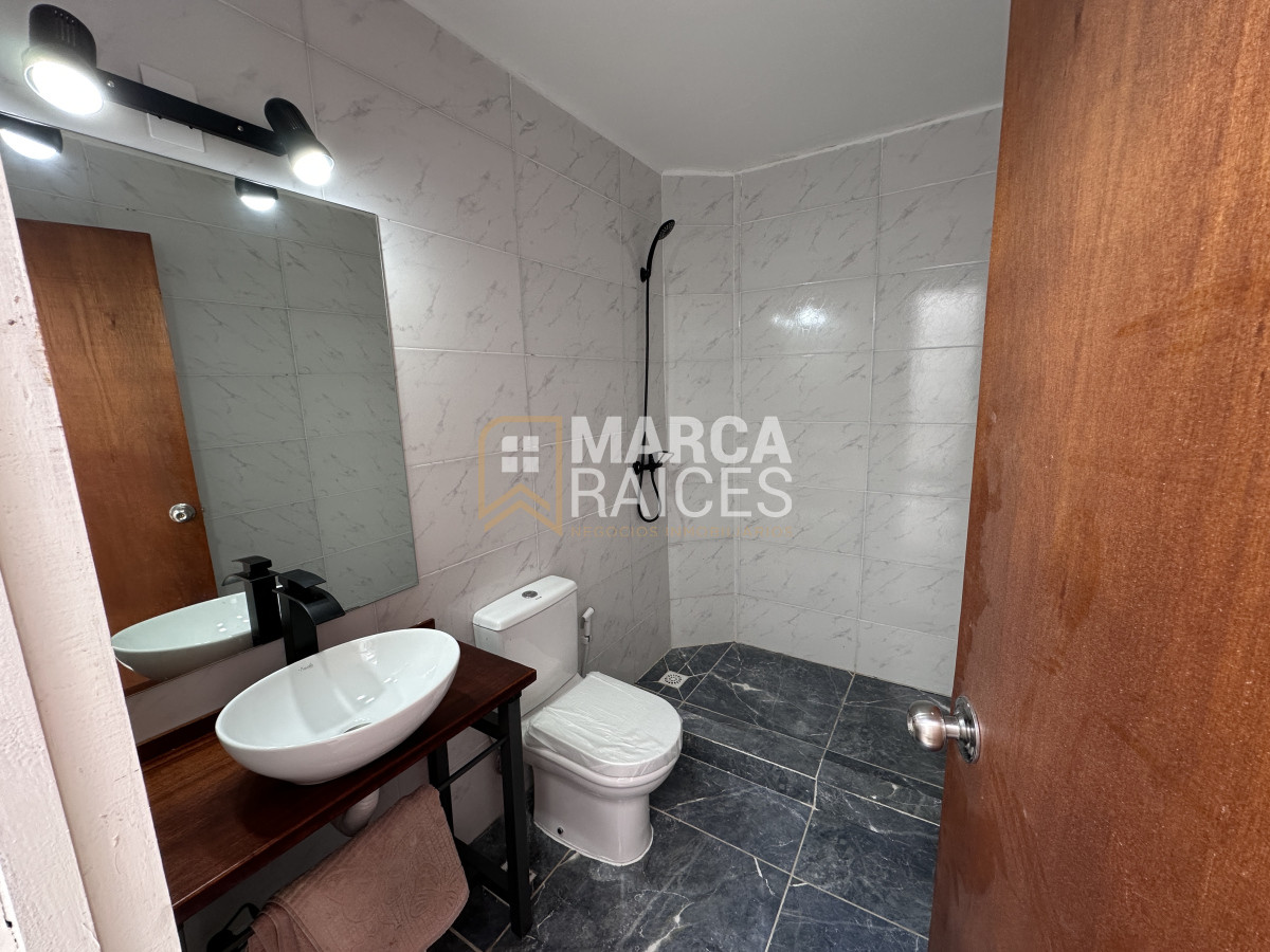 Apartamento ID.1334 - Venta casa ph 3 dormitorios entrada independiente con terraza cerca del Antel Arenas Montevideo