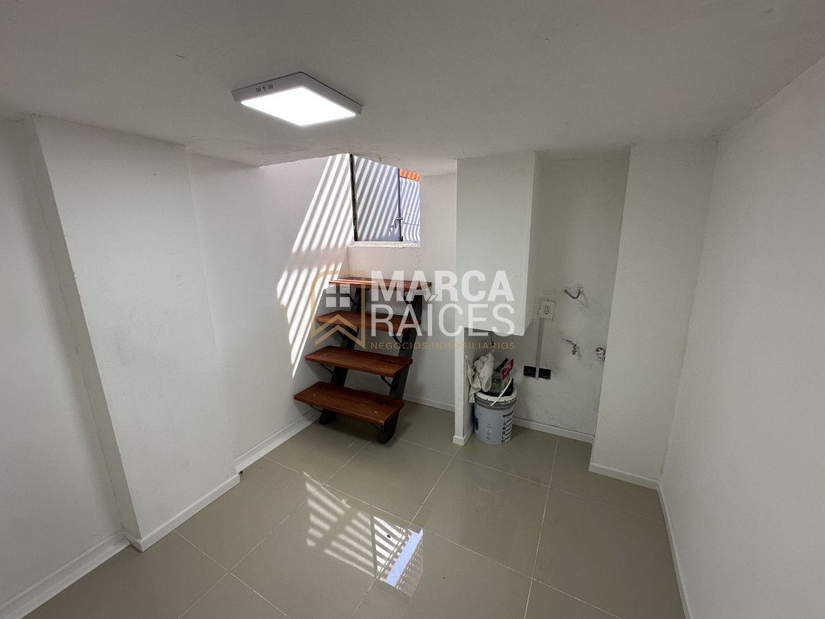 Apartamento ID.1334 - Venta casa ph 3 dormitorios entrada independiente con terraza cerca del Antel Arenas Montevideo