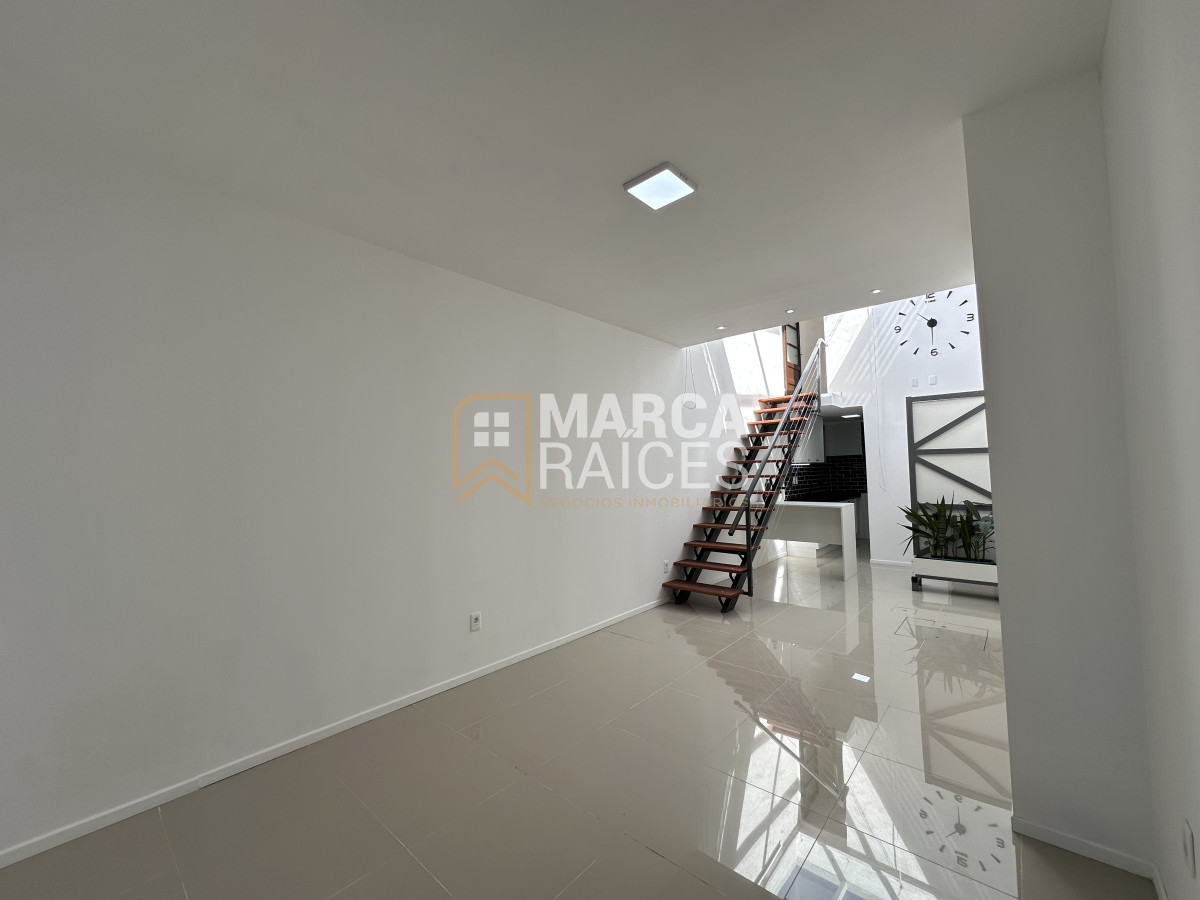 Apartamento ID.1334 - Venta casa ph 3 dormitorios entrada independiente con terraza cerca del Antel Arenas Montevideo
