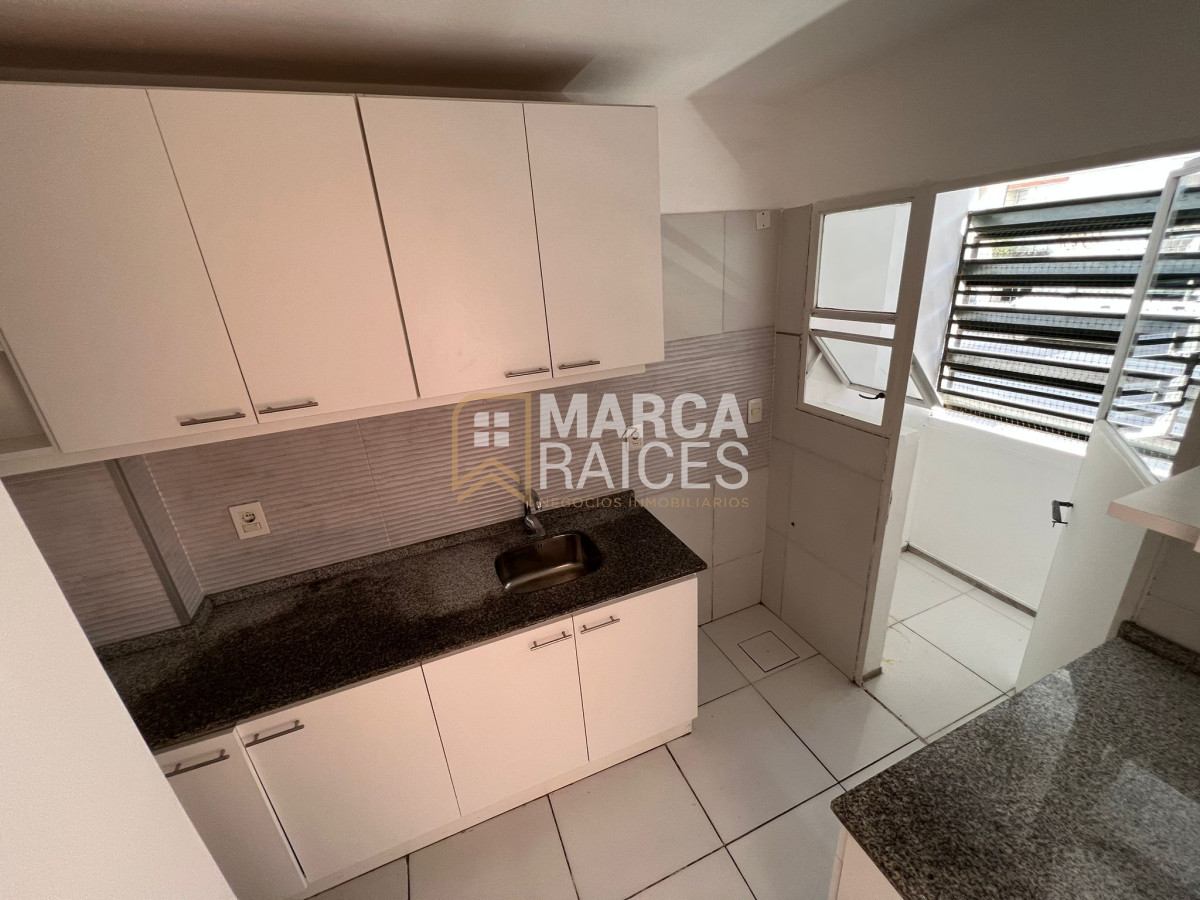 Apartamento ID.185 - Alquiler Apartamento 1 Dormitorio al Frente Planta Baja Cordon Sur Montevideo