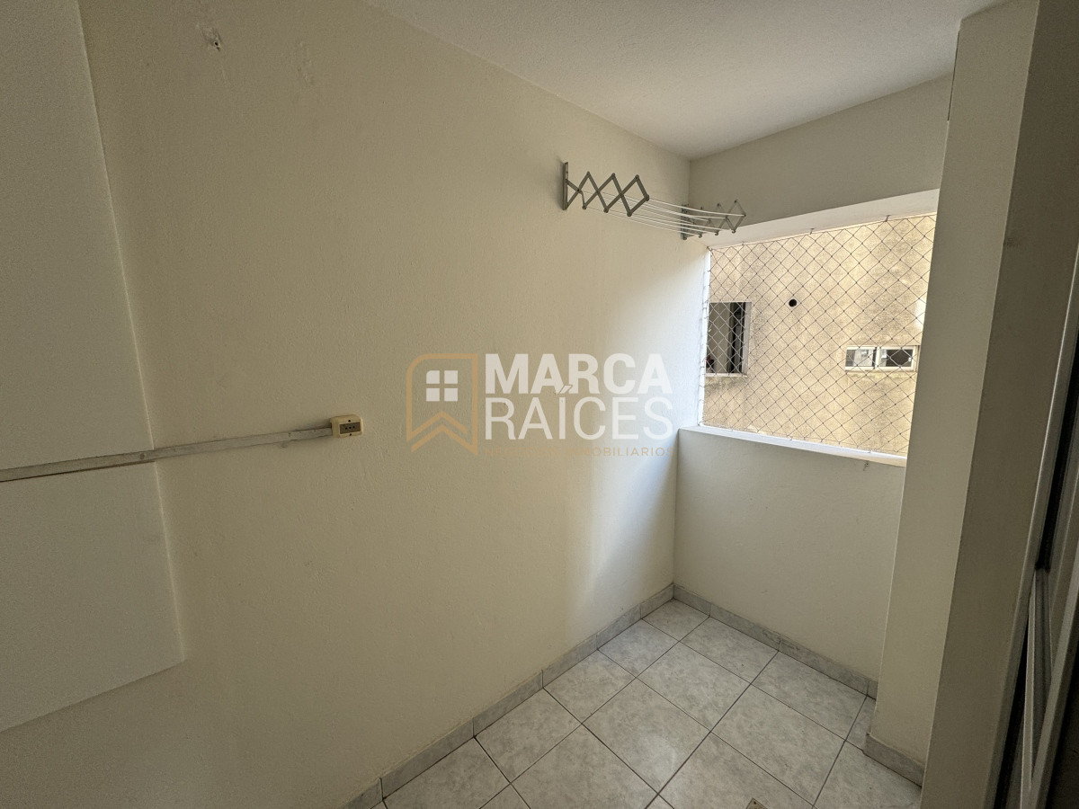 Apartamento ID.701 - Venta Apartamento 2 Dormitorios Garage Box Balcon al Frente Tres Cruces Montevideo