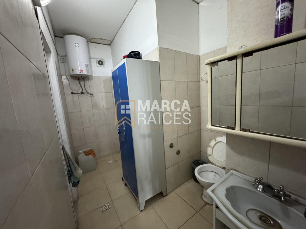 Oficina ID.1682 - Alquiler Deposito Logistico de Buenas Dimensiones Belvedere Montevideo