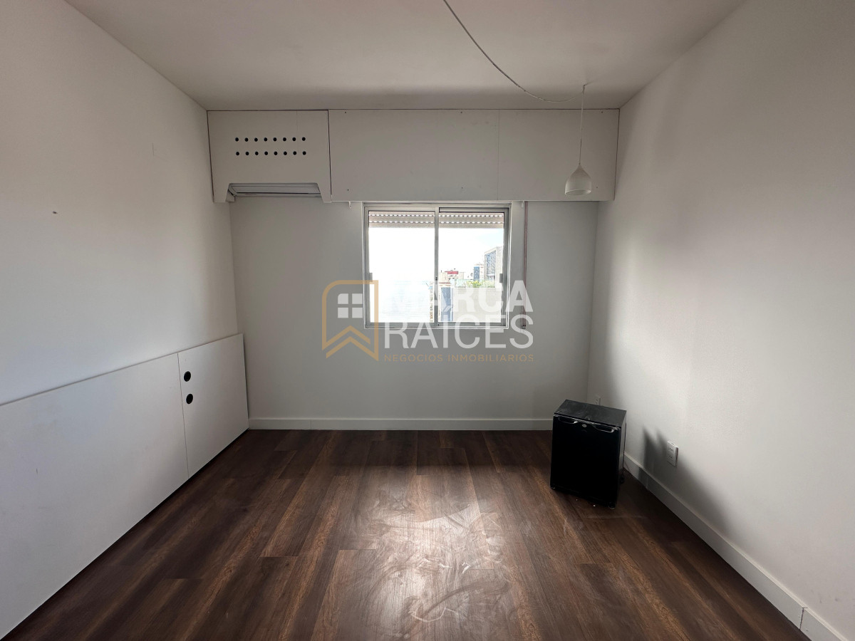 Oficina ID.1172 - Alquiler Oficina o consultorio El Mejor Punto de Pocitos Frente a Rambla Montevideo