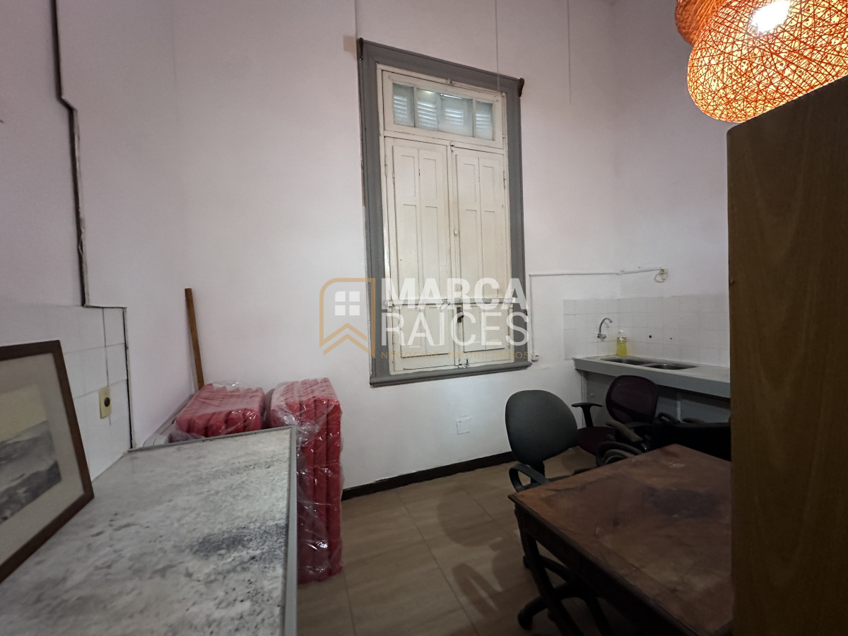 Oficina ID.1603 - Oficinas en Alquiler Dentro de Centro de Salud en Parque Rodó | Durazno y Blanes