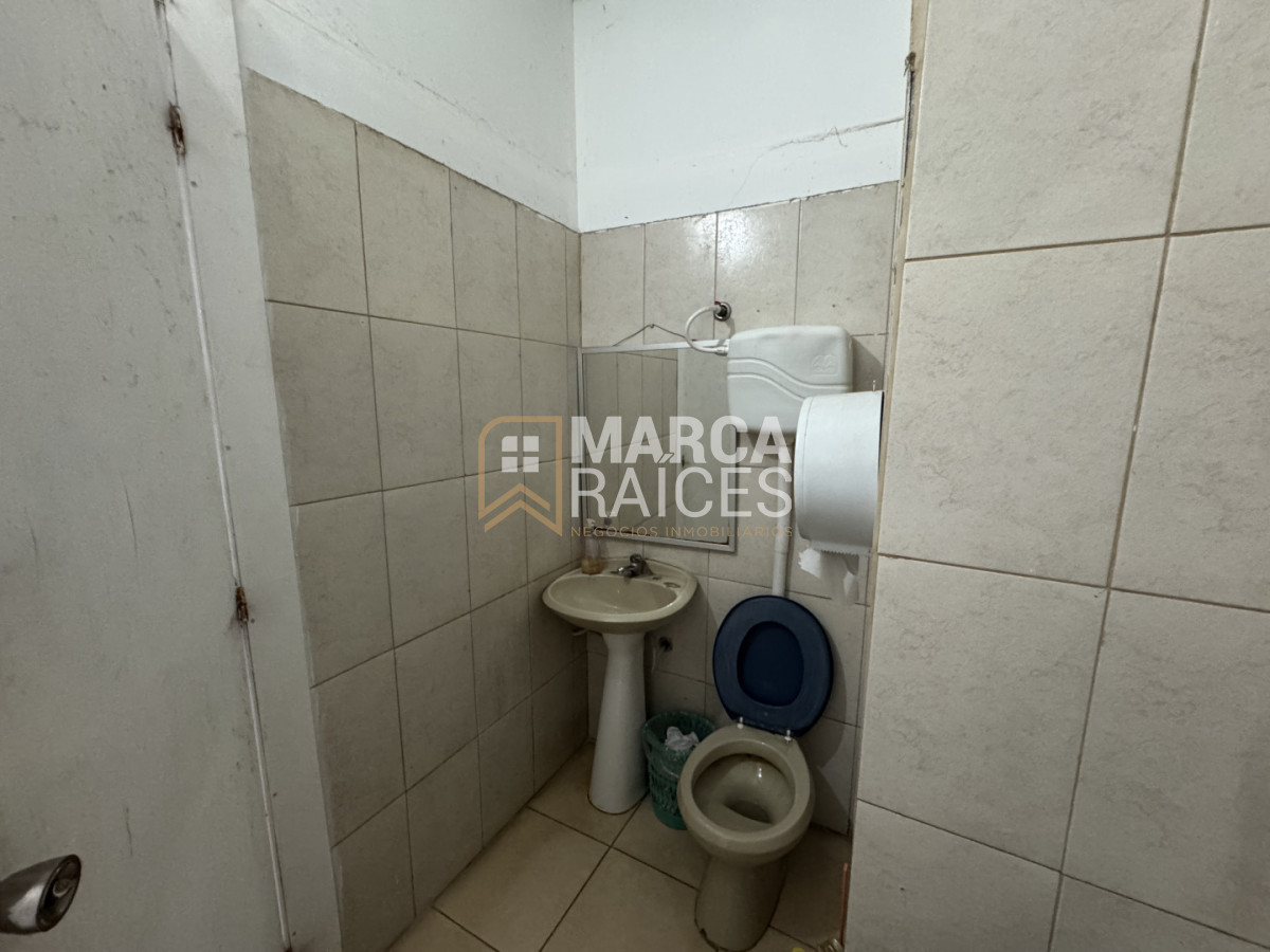 Oficina ID.1682 - Alquiler Deposito Logistico de Buenas Dimensiones Belvedere Montevideo