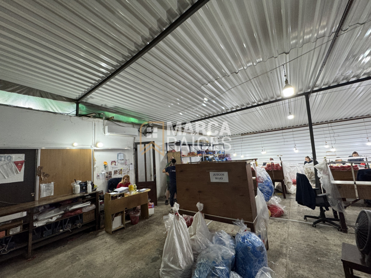 Oficina ID.1682 - Alquiler Deposito Logistico de Buenas Dimensiones Belvedere Montevideo