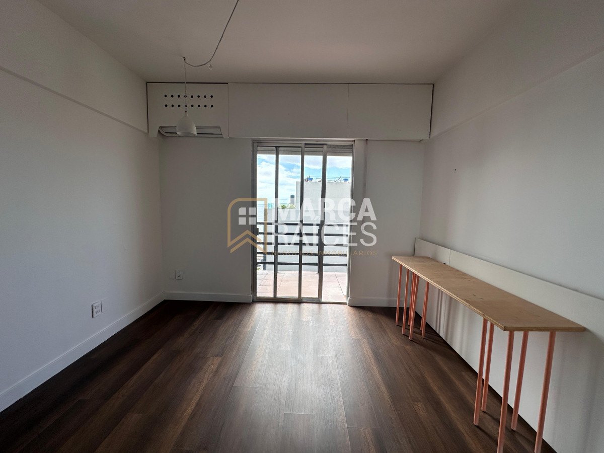 Oficina ID.1172 - Alquiler Oficina o consultorio El Mejor Punto de Pocitos Frente a Rambla Montevideo