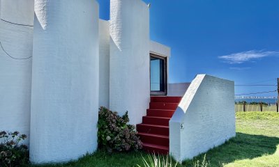 Importante casa con vista al mar en Punta del Este. Diseño Samuel Flores Flores.