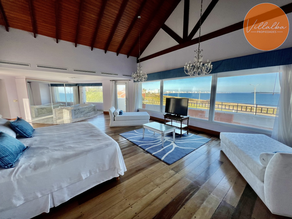 Casa ID.2971 - Espectacular Mansión frente al Mar en Punta del Este