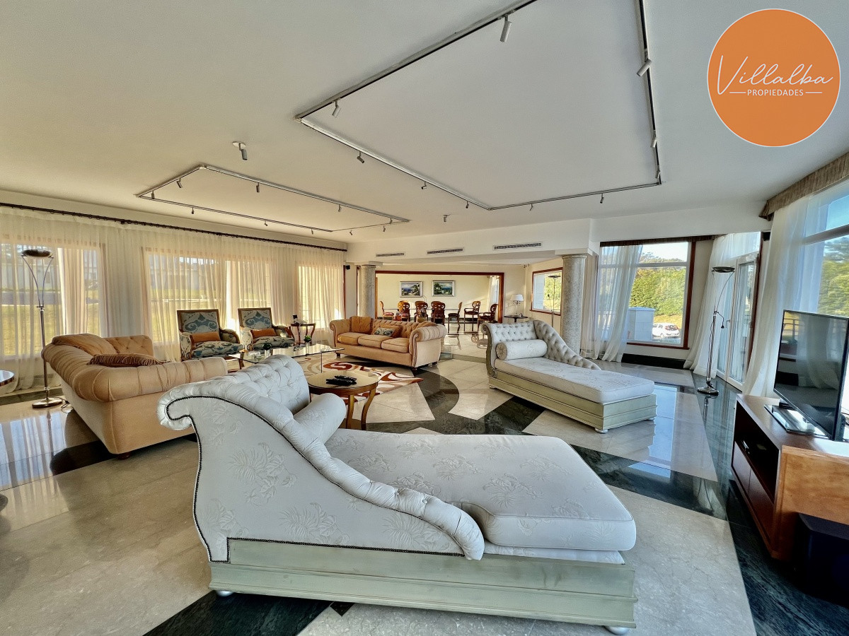 Casa ID.2971 - Espectacular Mansión frente al Mar en Punta del Este