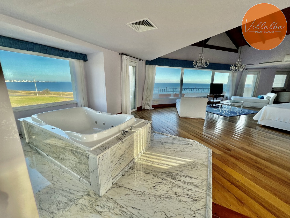 Casa ID.2971 - Espectacular Mansión frente al Mar en Punta del Este