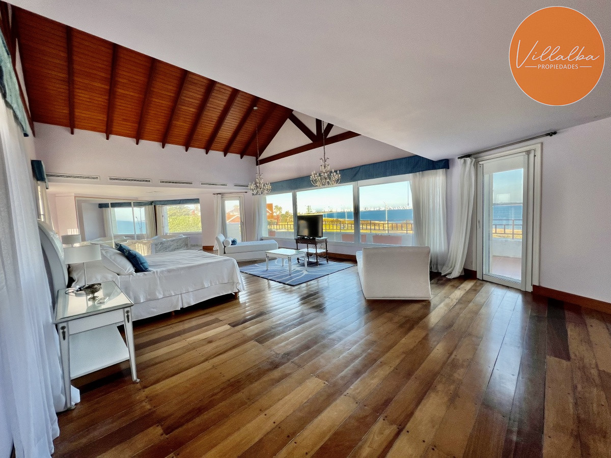 Casa ID.2971 - Espectacular Mansión frente al Mar en Punta del Este