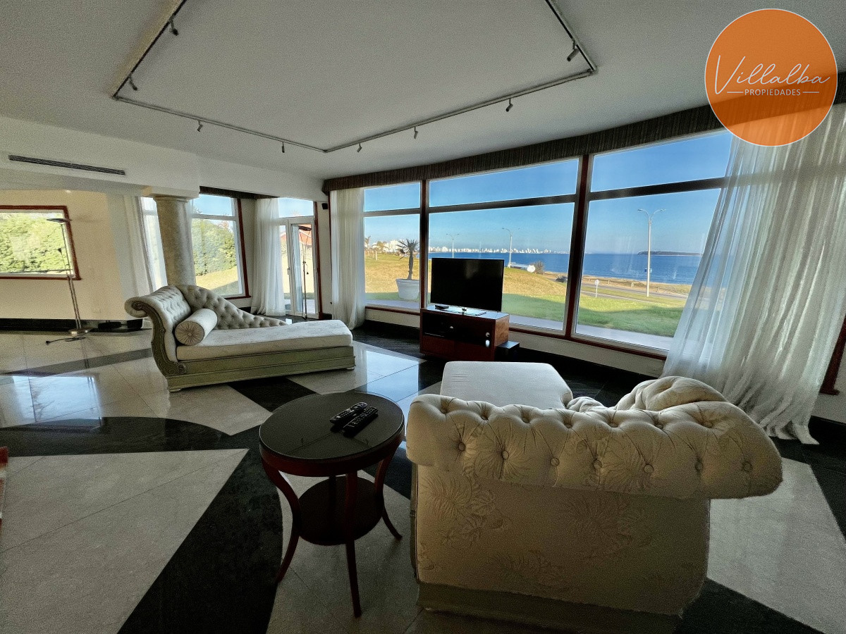 Casa ID.2971 - Espectacular Mansión frente al Mar en Punta del Este