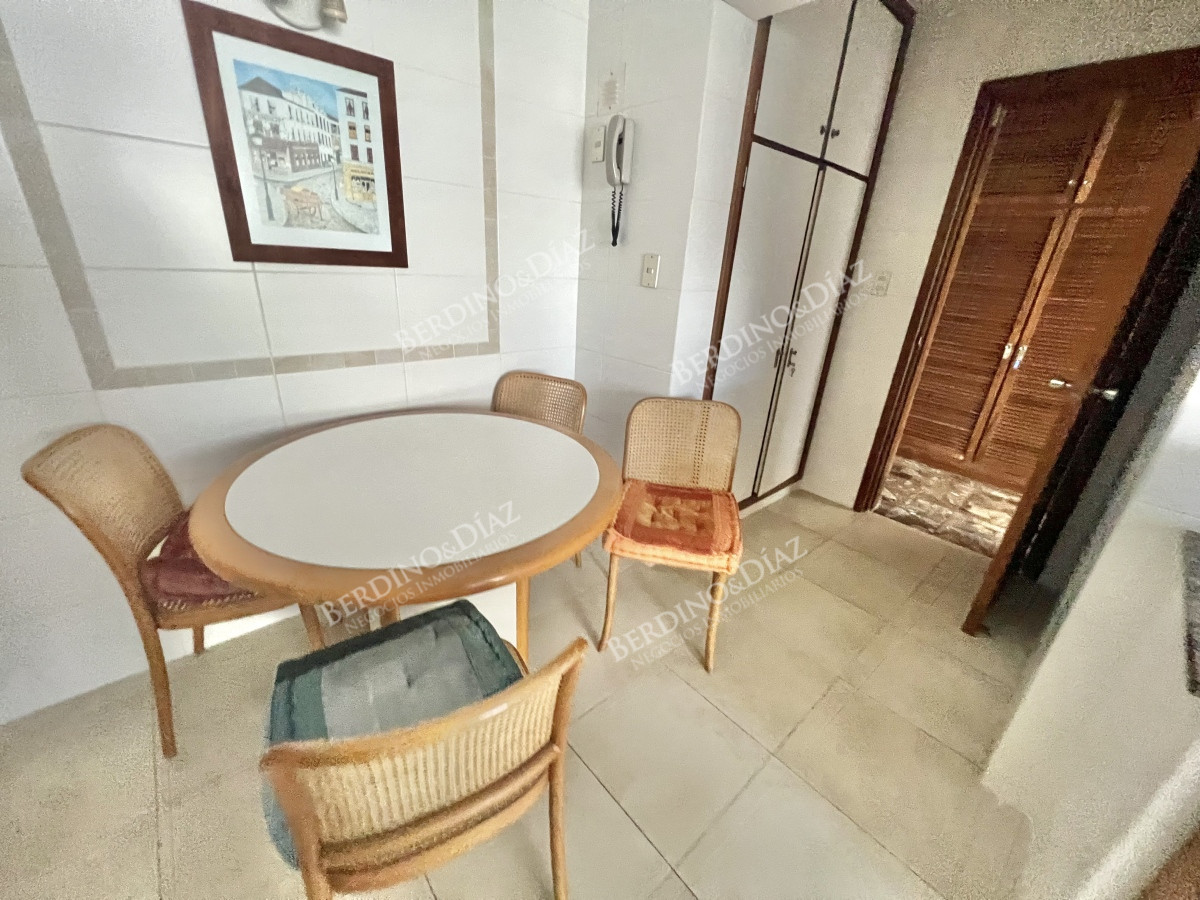 Apartamento ID.2445 - Apartamento en venta frente al mar en la Playa Mansa