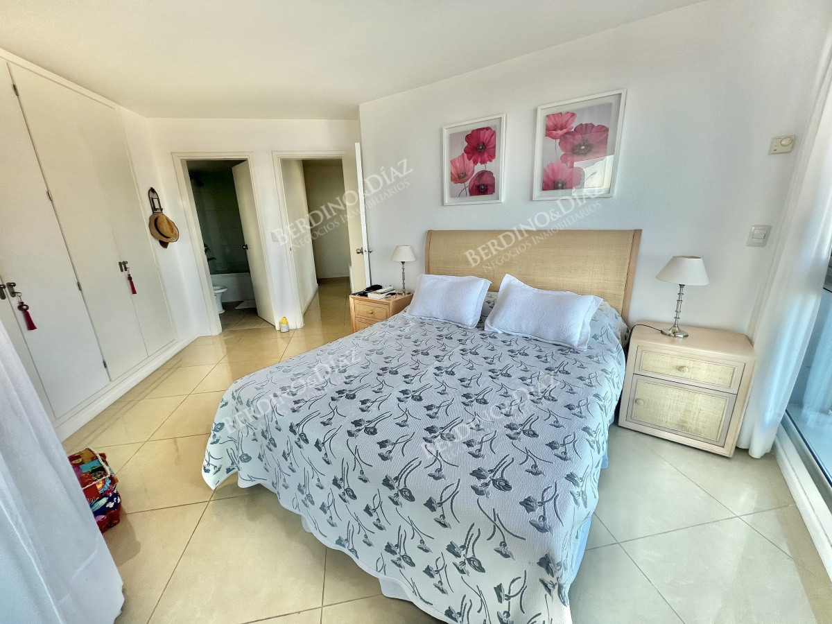 Apartamento ID.1707 - Apartamento en venta en Playa Brava 3dormitorios y dependencia