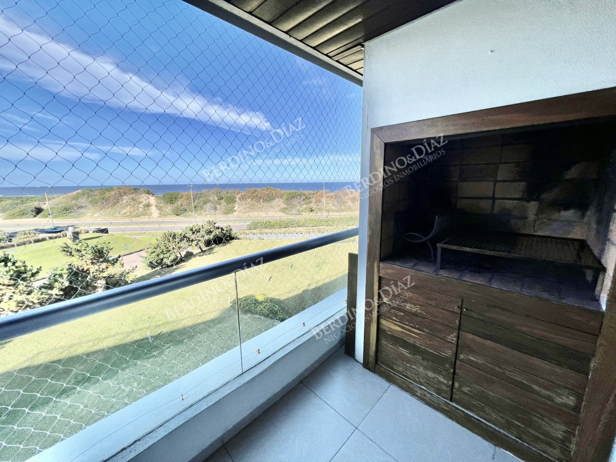 Apartamento ID.1915 - Apartamento frente al mar con vistas a la Brava. Barra