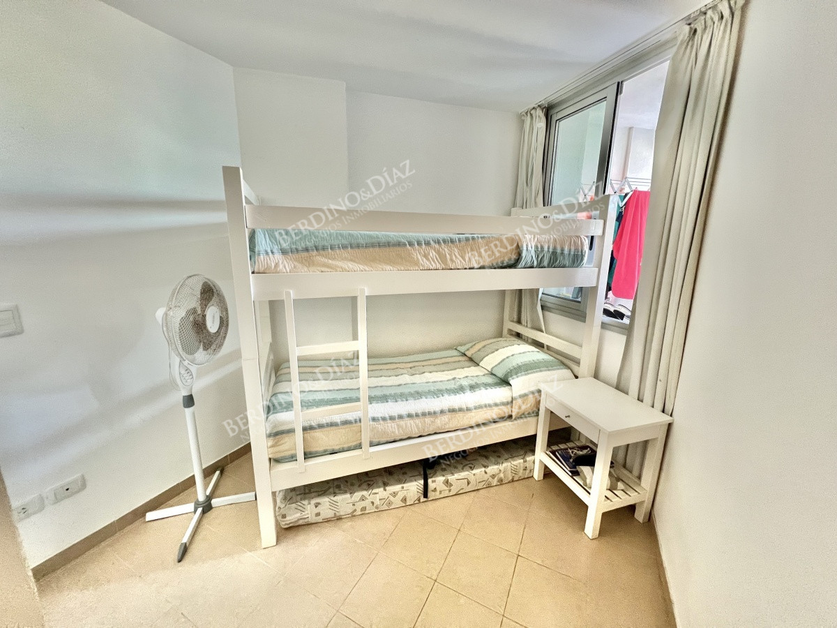 Apartamento ID.1707 - Apartamento en venta en Playa Brava 3dormitorios y dependencia