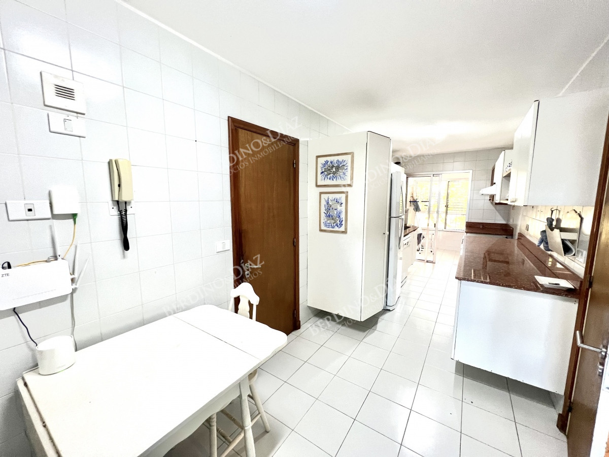 Apartamento ID.1913 - Semipiso de mas de 200 m2 frente al mar