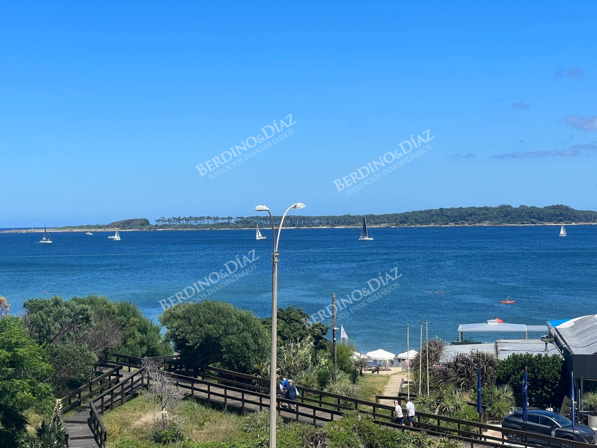 Apartamento ID.2460 - Apartamento Sobre al Mar en Playa Mansa