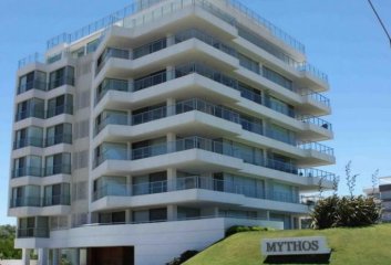 Apartamento en venta de 6 Dormitorios en edificio Mythos