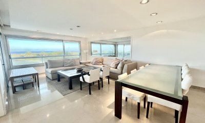 Apartmento frente al mar en la Playa Brava