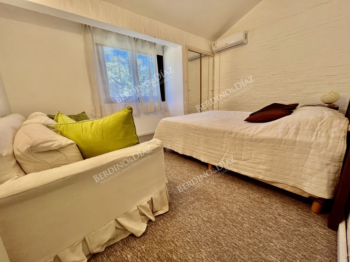 Casa ID.2012 - Excepcional Chalet en Venta en San Rafael, Punta del Este