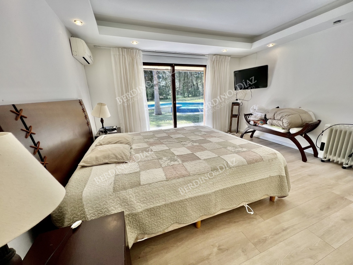 Casa ID.2012 - Excepcional Chalet en Venta en San Rafael, Punta del Este